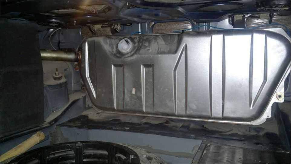 Снятие и установка топливного насоса mercedes-benz - e-класс w210