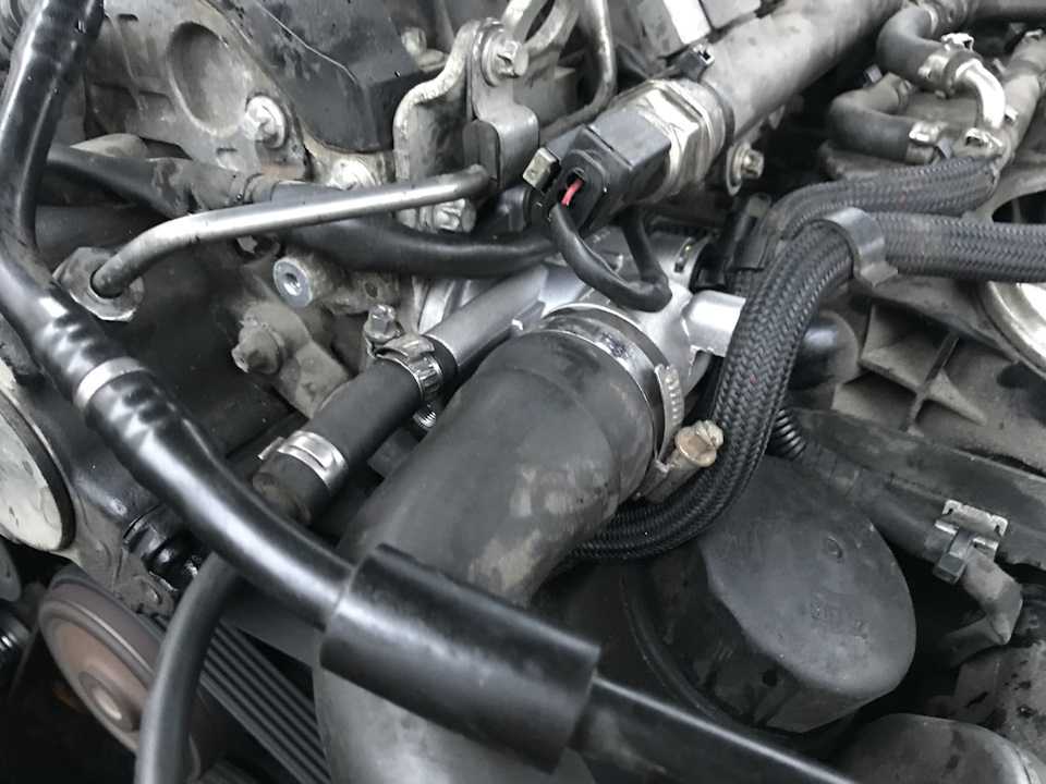 Термостат mercedes e-klasse w212 / s212 / l212 / c207 / a207 с 2009 года