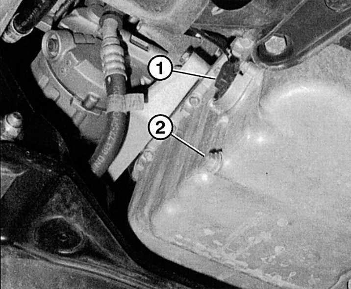 Замена масла в двигателе и масляного фильтра (все двигатели) mercedes e-klasse w212 / s212 / l212 / c207 / a207 с 2009 года