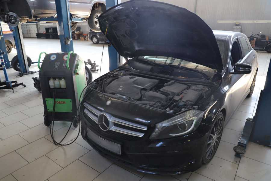 Mercedes-benz e-class doberman › бортжурнал › w211 e240 кончился бензин, не заводилась. проблема решена.