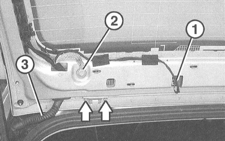 Снятие и установка передней облицовки двери mercedes c class w203 | ремонт мерседес и обслуживание
