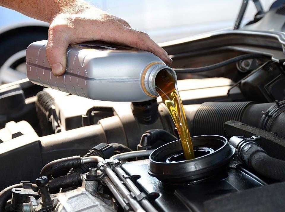 Как поменять масло в двигателе мерседес своими руками?